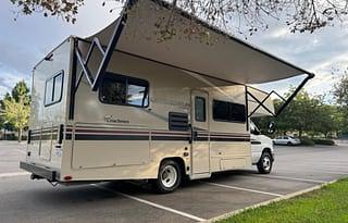 Fully Loaded 2022 coachmen leprechaun 230cb