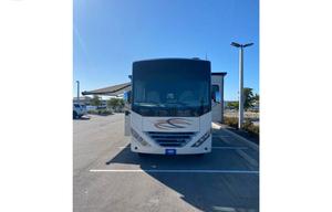 2020 Thor Motor Coach Hurricane 34R RV rental photo 6
