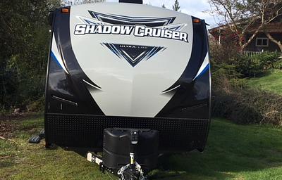 The Kottre's 2018 Cruiser RV Shadow Cruiser