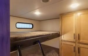 The Easy Camp | Fully Stocked|Sleeps 6–8|2 Bedroom