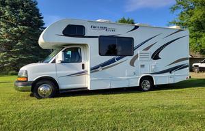 2014 Thor Motor Coach - Freedom Elite 23U