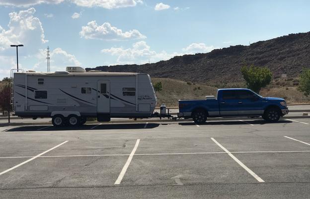 Free as a Bird Camper Sleeps 8 '06 Jayco Jayflight