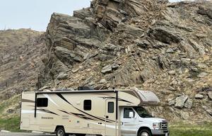 2017 LIKE NEW Winnebago Minnie 31K Sleeps 8!