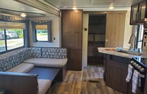 2019 Keystone RV Hideout 28BHSWE
