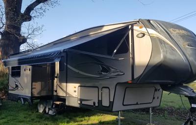 2013 Coachmen RV Chaparral Lite 280RLS