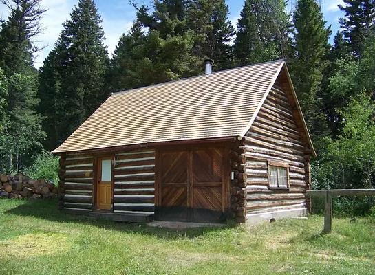 001, Loop: AREA BEAR CREEK BUNKHOUSE
