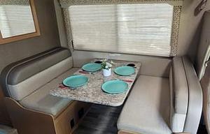 2017 Thor Motor Coach Freedom Elite 22FE