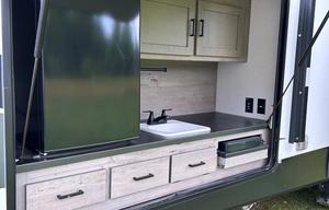 Outback | Large & Luxurious w/ Bunkhouse Sleeps 10