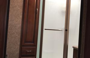 2014 Fleetwood RV Jamboree Sport 31M- LOW Miles