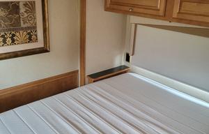 Class A Winnebago drives easy, sleeps 5