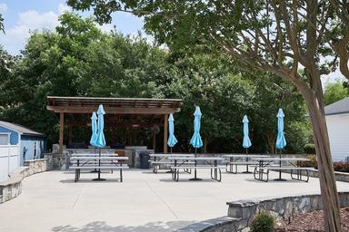 Raleigh Oaks RV Resort & Cottages