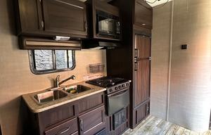 2017 Pacific Coachworks Rage'n 20EX
