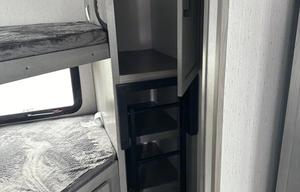 Like BRAND NEW! 2022 Dutchmen Kodiak Ultra Lite