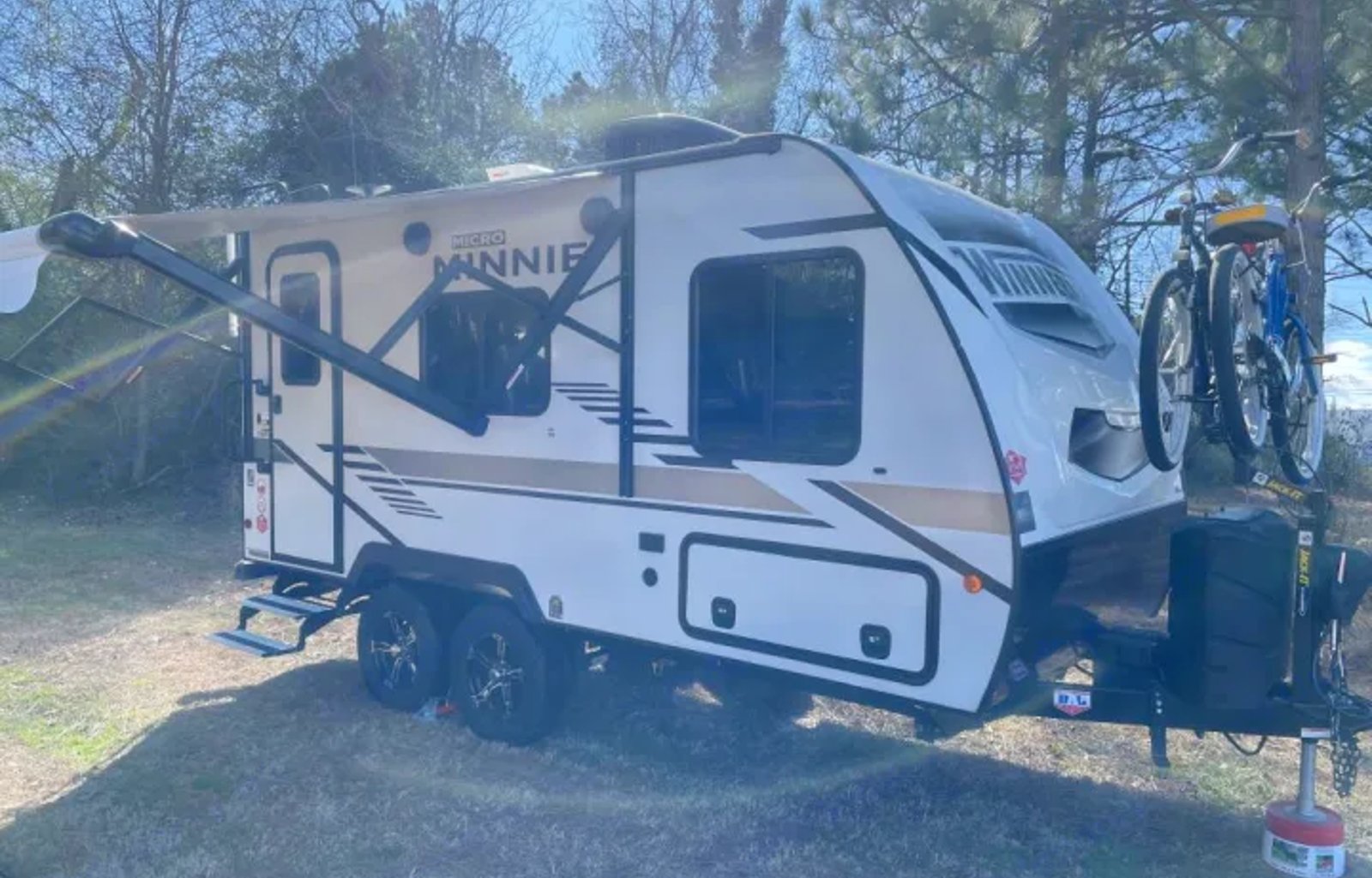 2021 20' Winnebago Minnie Winnie 1708FB