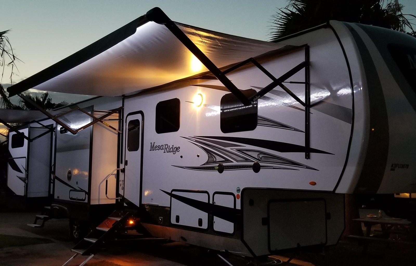 2019 Highland Ridge 427BHS Bunkhouse 5th Wheel