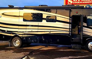Harvey thee RV Fleetwood Bounder Class A Motorhome