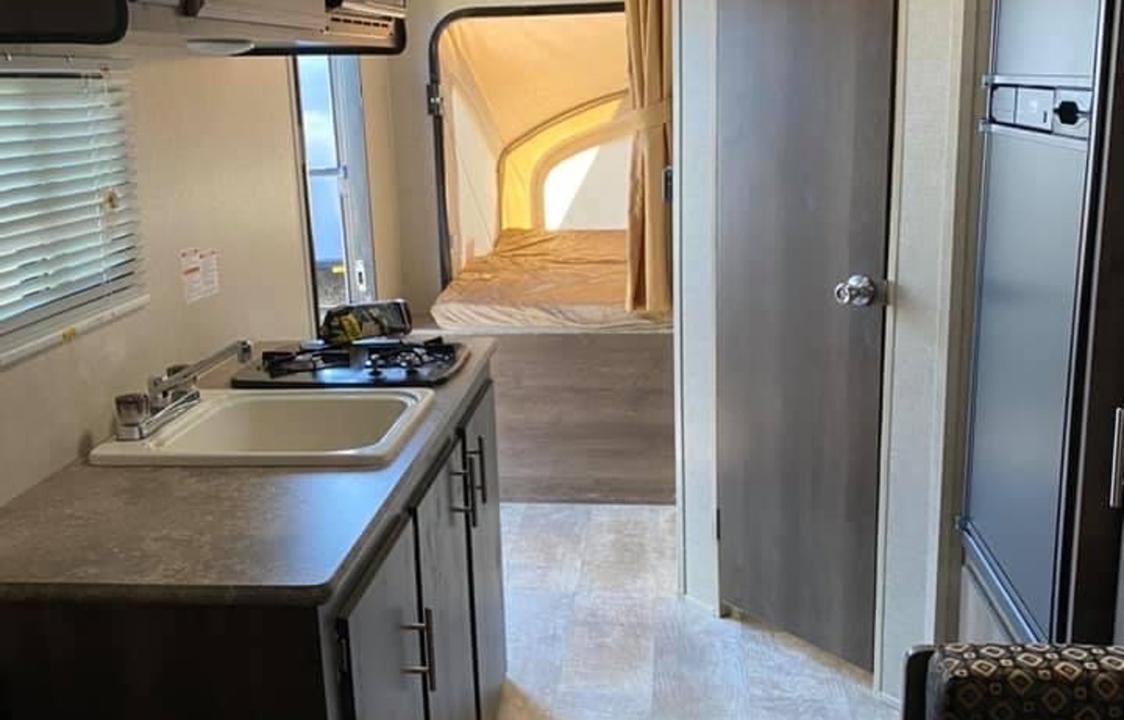 2018 KZ Escape E160RBT