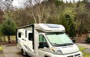 Itasca Viva 23L — European Chic on Wheels