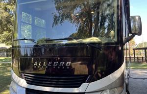 2017 Tiffin Motorhomes Allegro 36 LA
