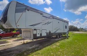 2022 Cedar Creek Fifth Wheel