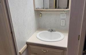 Shiloh - 2000 Newmar Dutch Star 29’