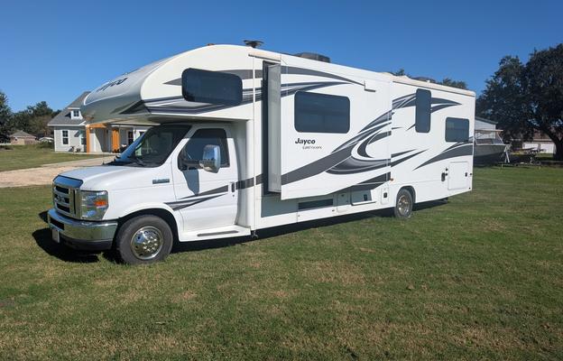 2018 Jayco Greyhawk 31FS RV rental photo 1