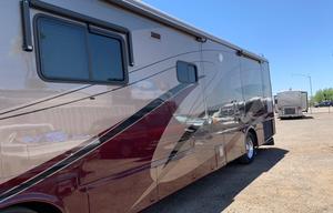 2007 Newmar Kountry Star 4002 RV rental photo 3