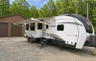 "Blue Grass Beauty" Jayco Eagle Sleeps 8