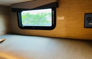 2022 Thor Four Winds 31E (with Bunkhouse)