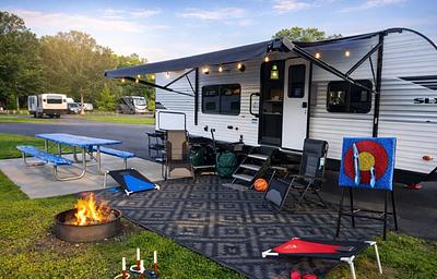 Rocco’s RV Rental | Fully Equipped Jayco Sleeps 8