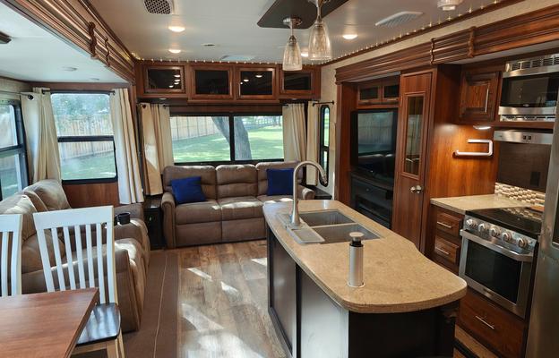 Texas Adventure Wagon | 2018 Jayco Eagle RSTS330