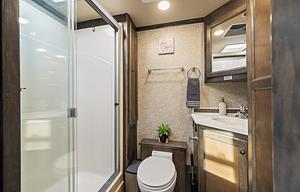 Luxury Class A W/Bunks 1.5 Baths Washer/Dryer