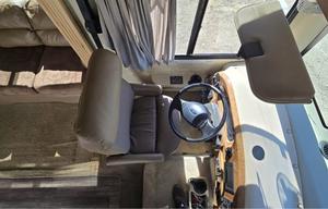 2011 Thor Motor Coach Hurricane 34B