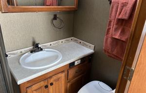 * 2013 Tiffin Allegro Open Road qba with BUNKS *