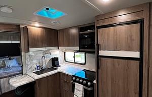 2021 Grand Design Imagine 2800BH