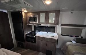 2023 Wildwood X-Lite 171RBXL RV rental photo 8