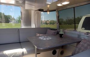 NEW! Airstream Flying Cloud 23' (Sarah Jane)