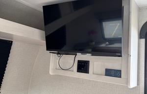 2021 Dutchmen RV Coleman Rubicon 1628BH RV rental photo 11