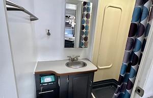Four Winds 23P - Rare F-Series RV, All Essentials!