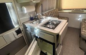 2003 Winnebago Rialta 22HD