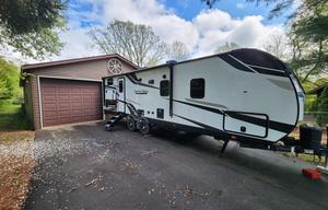 2022 Heartland North Trail 29BHP RV rental photo 7