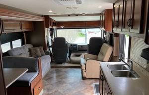 Holiday Rambler Admiral 32V