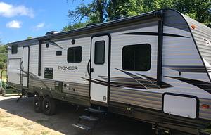 2020 DS320 Pioneer, with 4 bunks,  queen master,,