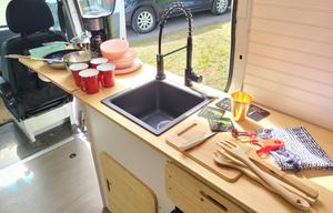 2013 Mercedes Sprinter 2500(Seal)