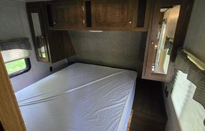 2018 Heartland Pioneer BH 270 RV rental photo 5