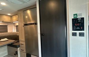 S16 2027 Sunseeker - Compact - No Slide Outs