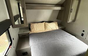2022 Dutchmen Coleman Lantern - Sleeps 8
