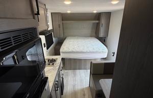 2025 Keystone Hideout - Modern, Cozy & Easy to Tow