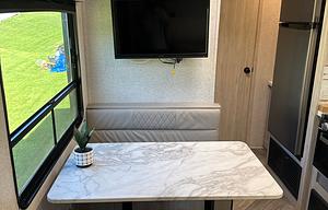 2022 Della Terra 250BH RV rental photo 7