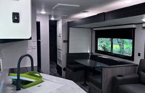 2024 Jay Flight 324BDS RV rental photo 8
